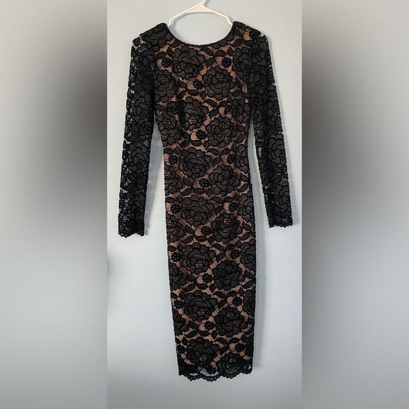 Dress the Population Emery Long Sleeve Black
Lace Cocktail Dress - Picture 2 of 8
